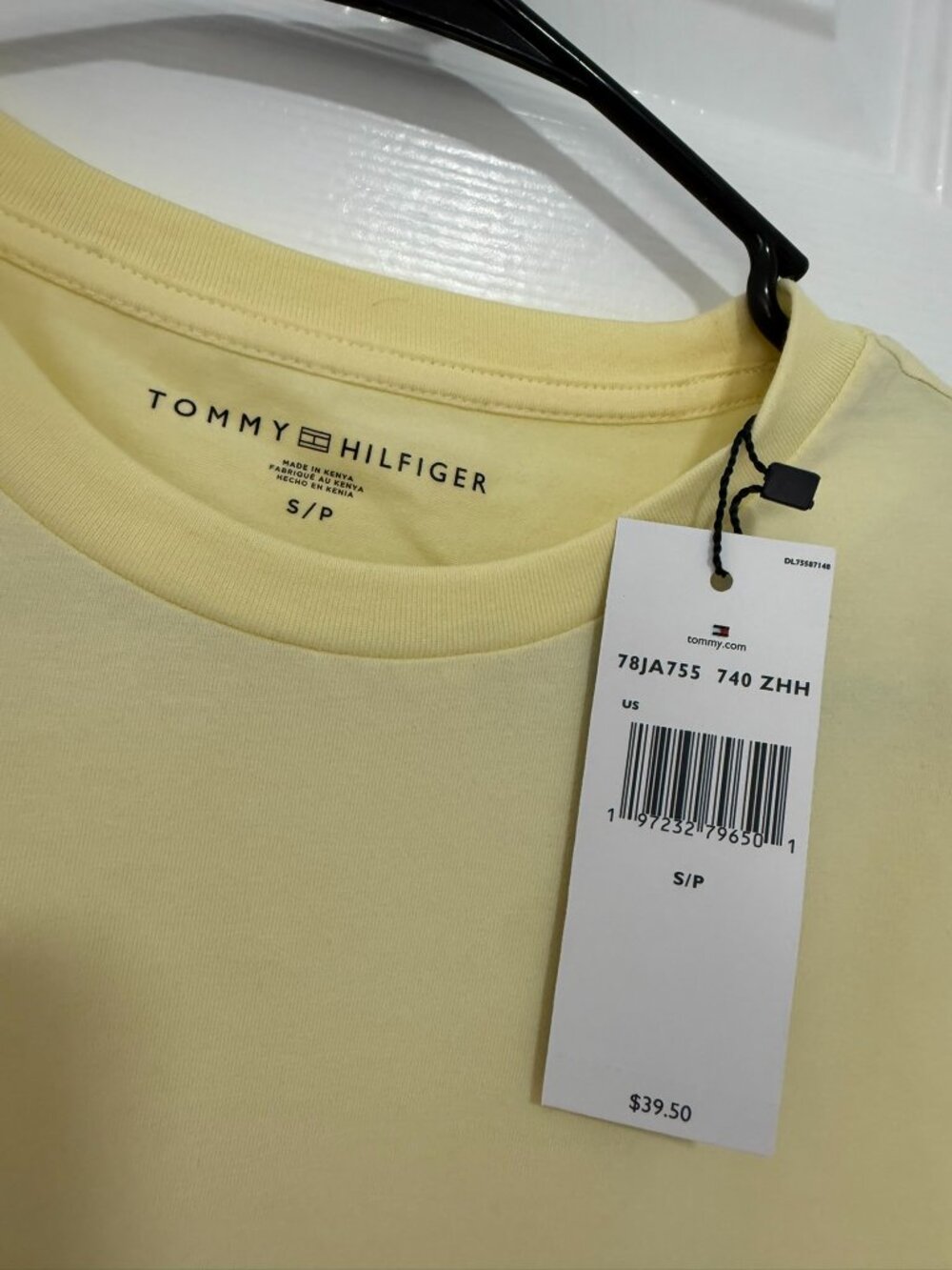 Tommy Hilfiger Men’s Small Yellow Crew Neck Logo T-Shirt NWT